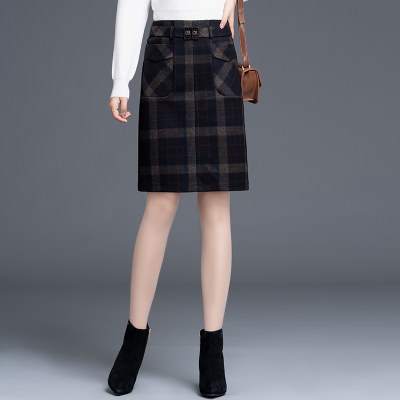 格子包臀半身裙春秋女2022新款高腰毛呢短裙一步裙中裙厚款冬裙子