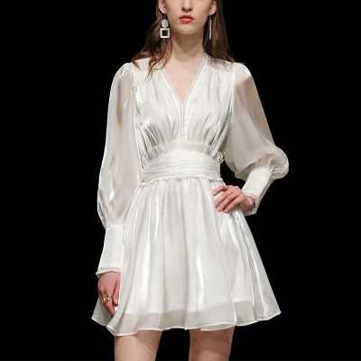 春装2022新款女装性感名媛收腰白色气质长袖显瘦中长款连衣裙