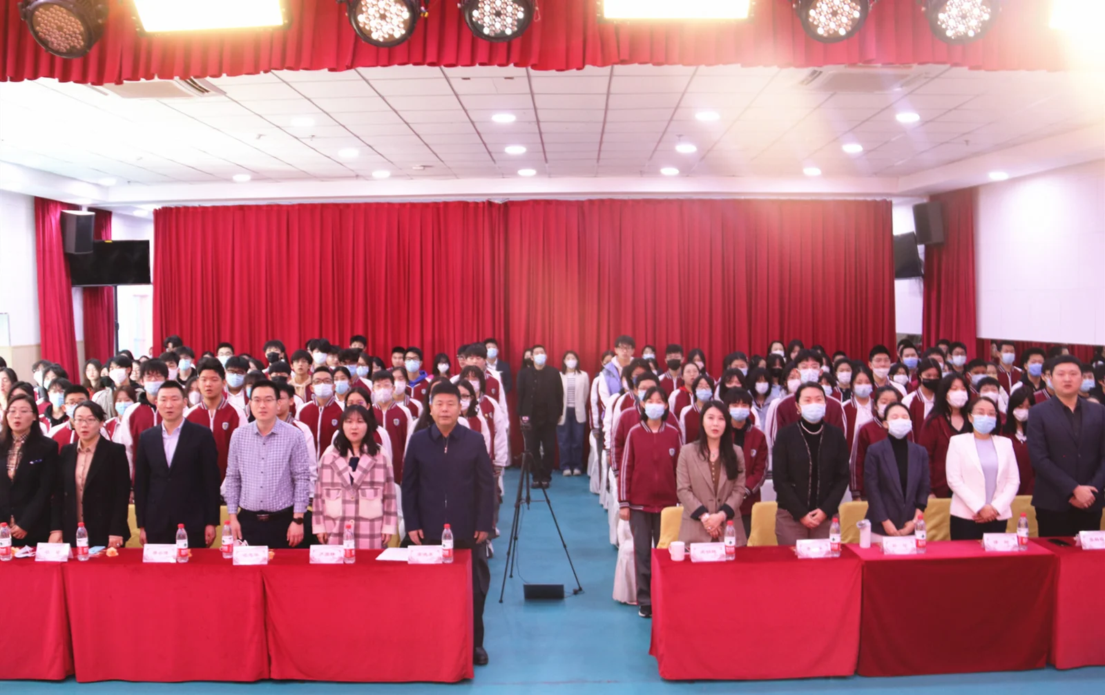 北外同文素材 当有凌云志,不负少年时